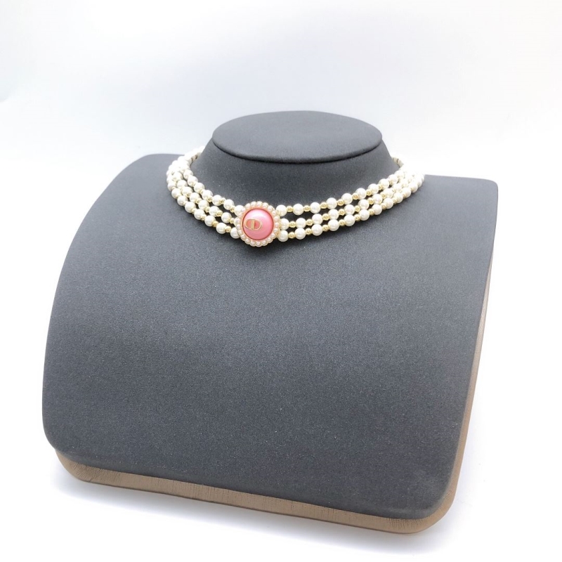 chr1st1an D10r necklaces